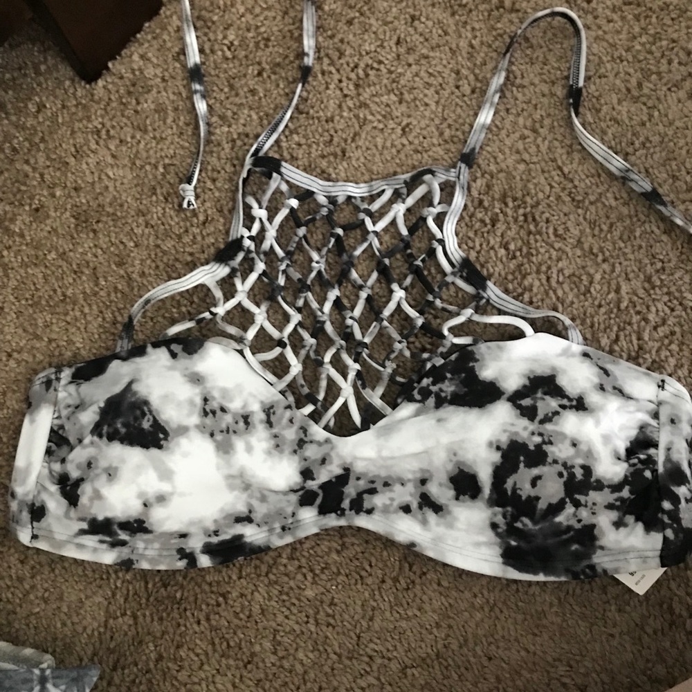 Hollister swim top NWT